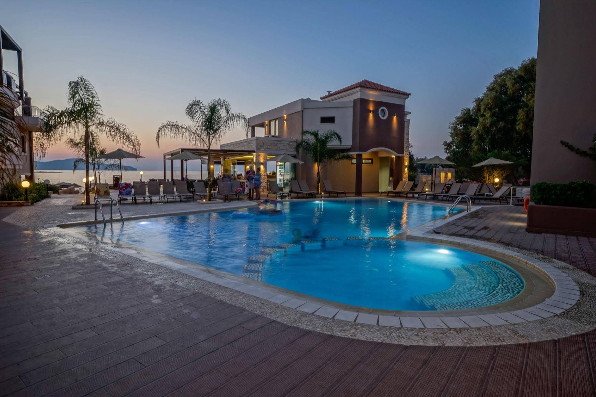 Golden Bay 3* Kato Daratso