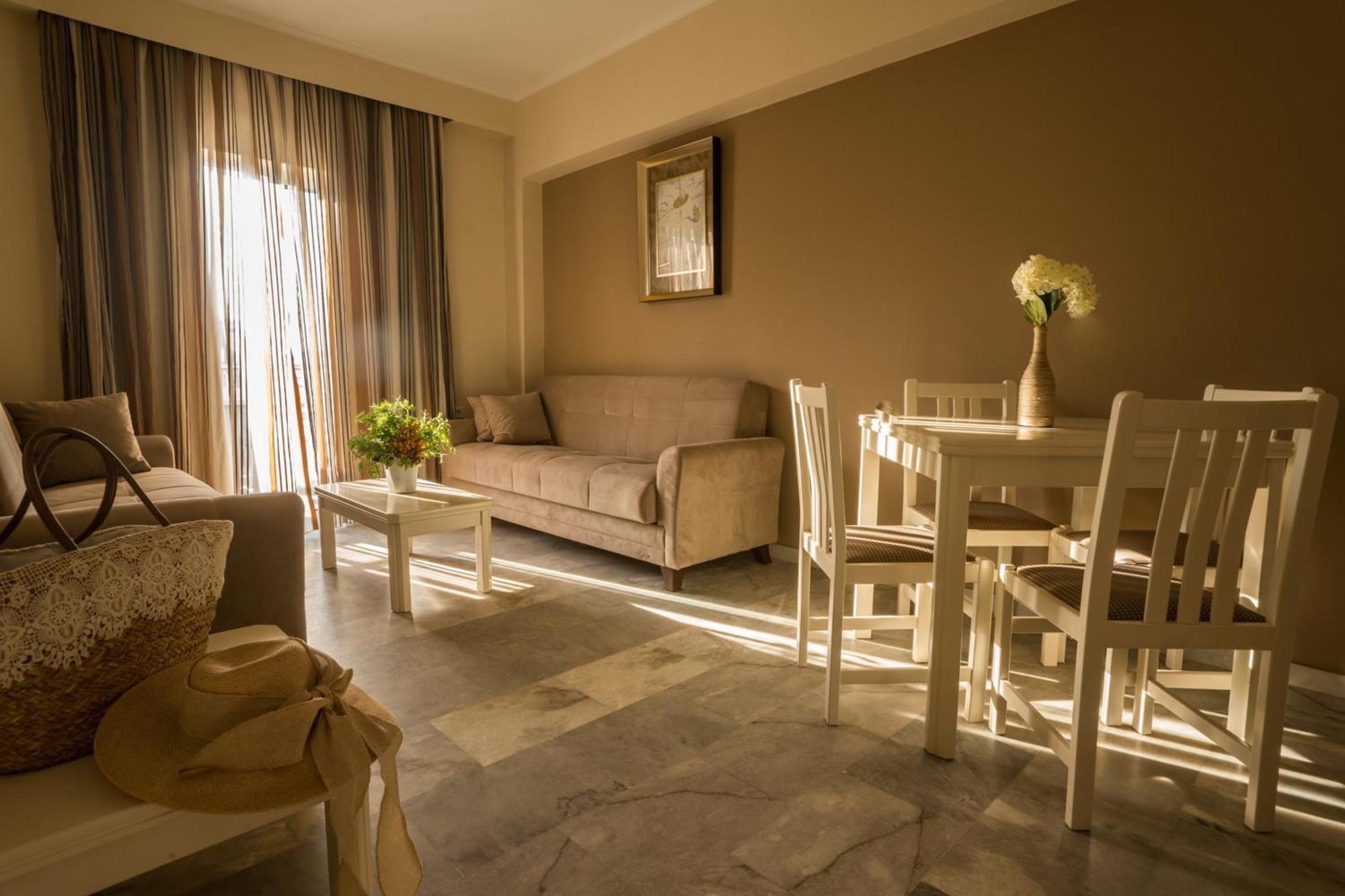 Appart hôtel Golden Bay Kato Daratso